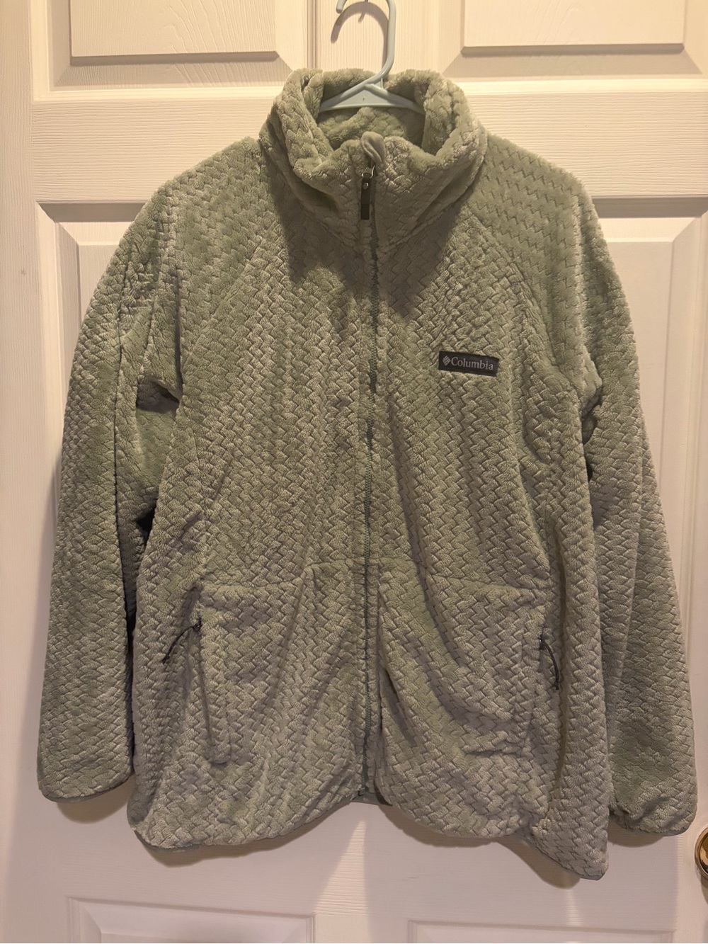 Columbia Women's Sage Green Quilted Fleece Jacket full zip teddy